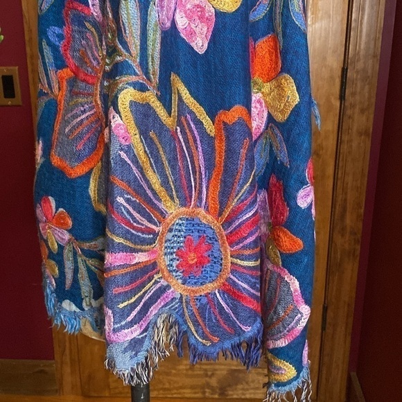 Soft Surroundings | Floral Embroidered Frayed Fringe Vest Cardigan Sweater S/M - Picture 9 of 14